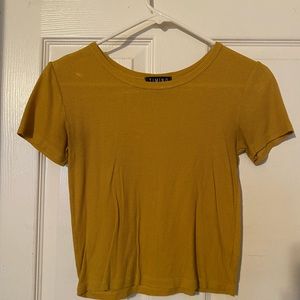 Cute plain yellow top!